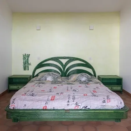 La Bastide Hébergement de vacances Nîmes